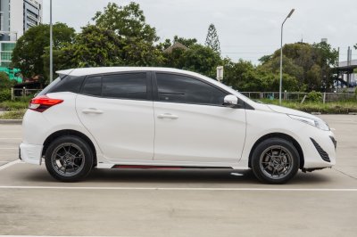 TOYOTA YARIS 1.2 E AT ปี2018 (8ขก3714)