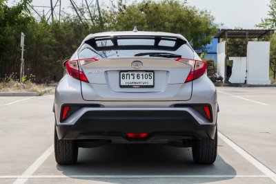 TOYOTA C-HR 1.8 MID AT ปี 2019 (8กร6105)