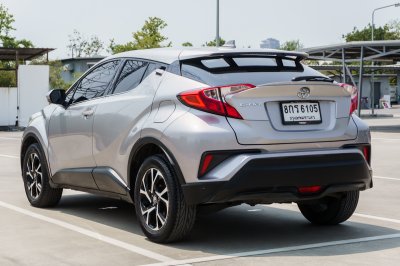 TOYOTA C-HR 1.8 MID AT ปี 2019 (8กร6105)
