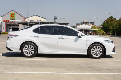TOYOTA CAMRY 2.5 HYBRID ปี2020 (ขท9377)