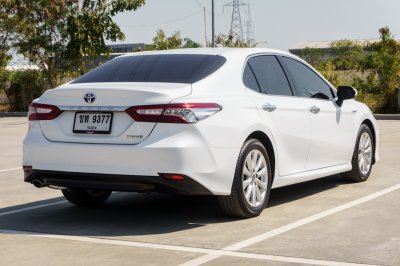 TOYOTA CAMRY 2.5 HYBRID ปี2020 (ขท9377)