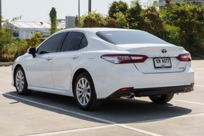 TOYOTA CAMRY 2.5 HYBRID ปี2020 (ขท9377)