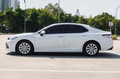 TOYOTA CAMRY 2.5 HYBRID ปี2020 (ขท9377)