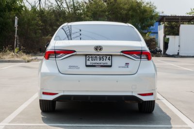 TOYOTA ALTIS 1.8 HYBRID GR SPORT AT ปี2022 (2ขภ9574)