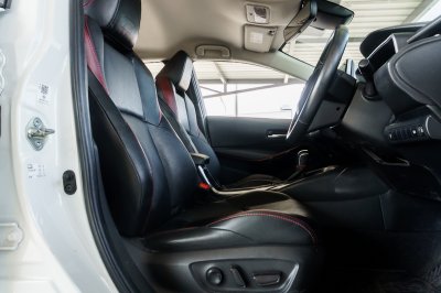 TOYOTA ALTIS 1.8 HYBRID GR SPORT AT ปี2022 (2ขภ9574)