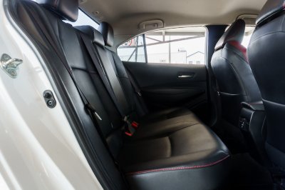 TOYOTA ALTIS 1.8 HYBRID GR SPORT AT ปี2022 (2ขภ9574)