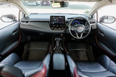 TOYOTA ALTIS 1.8 HYBRID GR SPORT AT ปี2022 (2ขภ9574)