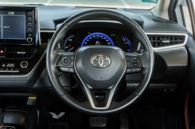 TOYOTA ALTIS 1.8 HYBRID GR SPORT AT ปี2022 (2ขภ9574)