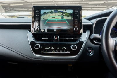 TOYOTA ALTIS 1.8 HYBRID GR SPORT AT ปี2022 (2ขภ9574)