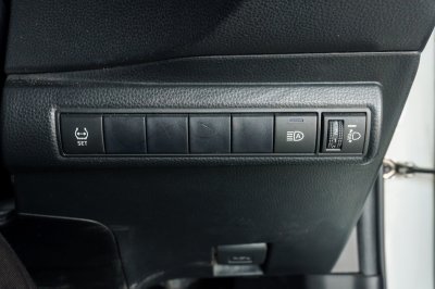 TOYOTA ALTIS 1.8 HYBRID GR SPORT AT ปี2022 (2ขภ9574)