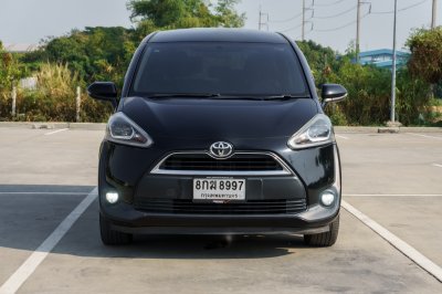 TOYOTA SIENTA 1.5 V ปี2018 (8กฆ8997)
