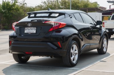 TOYOTA C-HR 1.8 MID AT ปี 2018 (8กน5079)