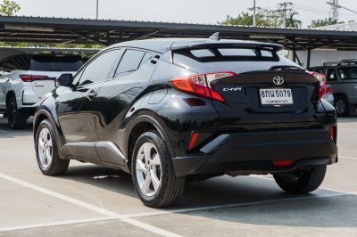 TOYOTA C-HR 1.8 MID AT ปี 2018 (8กน5079)