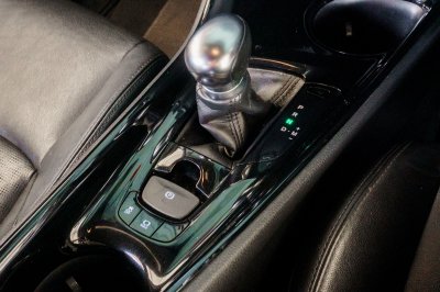 TOYOTA C-HR 1.8 MID AT ปี 2018 (8กน5079)