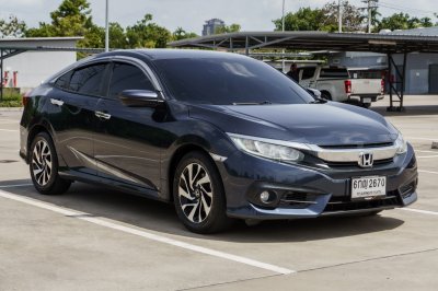 HONDA CIVIC 1.8 EL ปี2016 จด2017 (6กญ2670)