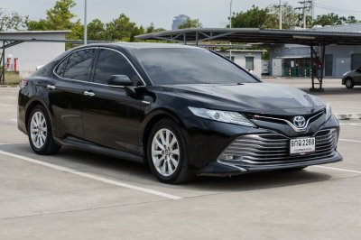 TOYOTA CAMRY 2.5 HYBRID ปี2021 (9กฉ2268)