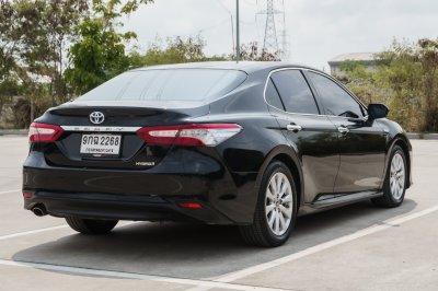 TOYOTA CAMRY 2.5 HYBRID ปี2021 (9กฉ2268)