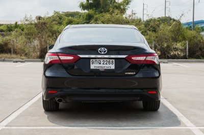 TOYOTA CAMRY 2.5 HYBRID ปี2021 (9กฉ2268)