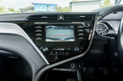 TOYOTA CAMRY 2.5 HYBRID ปี2021 (9กฉ2268)