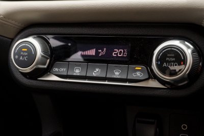 NISSAN ALMERA 1.0 VL ปี2021 (กธ7568)