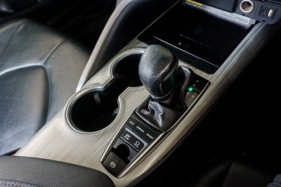 TOYOTA CAMRY 2.5 HYBRID ปี2021 (9กฉ2268)