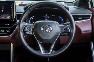 TOYOTA COROLLA CROSS 1.8 HYBRID PREMIUM ปี2021 (2ขณ4523)