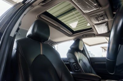 TOYOTA CAMRY 2.5 HYBRID ปี2021 (9กฉ2268)