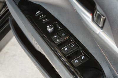 TOYOTA CAMRY 2.5 HYBRID ปี2021 (9กฉ2268)