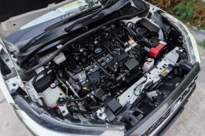 TOYOTA COROLLA CROSS 1.8 HYBRID PREMIUM ปี2021 (2ขณ4523)