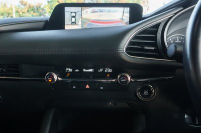 MAZDA 3 2.0 SP AT ปี2020 (3กญ1616)