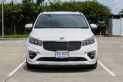 KIA GRAND CARNIVAL 2.2 SXL 8 AT ปี2018 (ฮอ9825)