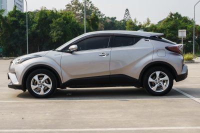 TOYOTA CHR 1.8 HV HI AT ปี 2018 (7กณ8897)