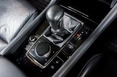 MAZDA 3 2.0 S SPORT ปี2019 (9กอ1627)