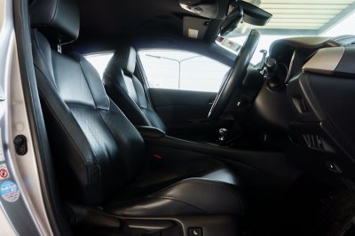 TOYOTA CHR 1.8 HV HI AT ปี 2018 (7กณ8897)