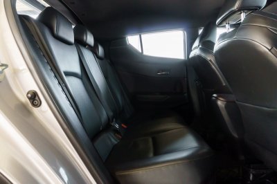 TOYOTA CHR 1.8 HV HI AT ปี 2018 (7กณ8897)