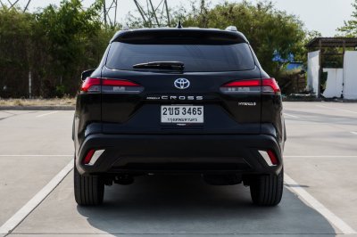 TOYOTA COROLLA CROSS 1.8 HYBRID PREMIUM SAFETY ปี2021 (2ขธ3465)