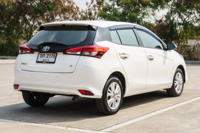 TOYOTA YARIS 1.2 E AT ปี2018 (ขก2178)