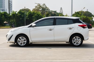 TOYOTA YARIS 1.2 E AT ปี2018 (ขก2178)