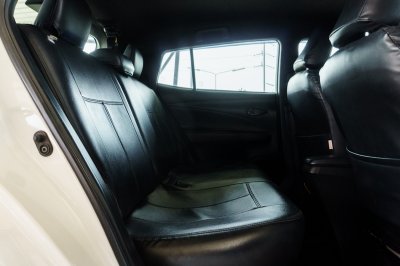 TOYOTA YARIS 1.2 E AT ปี2018 (ขก2178)