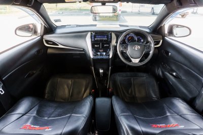 TOYOTA YARIS 1.2 E AT ปี2018 (ขก2178)
