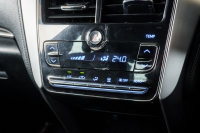 TOYOTA YARIS 1.2 E AT ปี2018 (ขก2178)