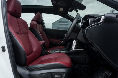 TOYOTA COROLLA CROSS 1.8 HEV PREMIUM LUXURY ปี2024 (5ขบ1369)