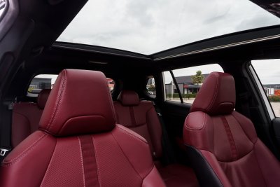 TOYOTA COROLLA CROSS 1.8 HEV PREMIUM LUXURY ปี2024 (5ขบ1369)