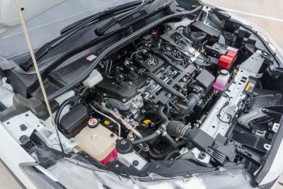 TOYOTA COROLLA CROSS 1.8 HEV PREMIUM LUXURY ปี2024 (5ขบ1369)