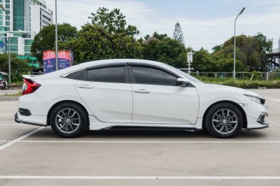 HONDA CIVIC 1.8 EL ปี2020 (1ขณ4047)
