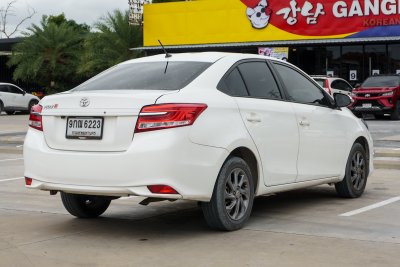 TOYOTA VIOS 1.5 MID ปี2019 (9กณ6223)