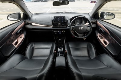 TOYOTA VIOS 1.5 MID ปี2019 (9กณ6223)