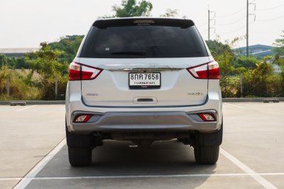 ISUZU MU-X 3.0 DVD AT ปี 2018 (8กค7658)