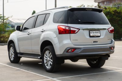 ISUZU MU-X 3.0 DVD AT ปี 2018 (6กม6665)