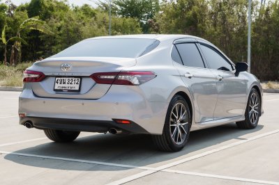 TOYOTA CAMRY 2.5 HEV PREMIUM LUXURY ปี2023 (4ขน3212)